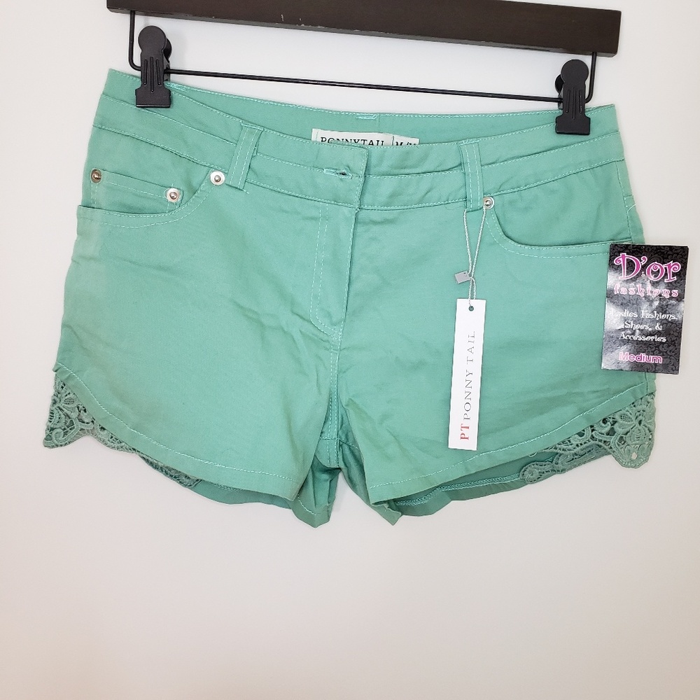Ponnytail U.S.A. green lace detail shorts